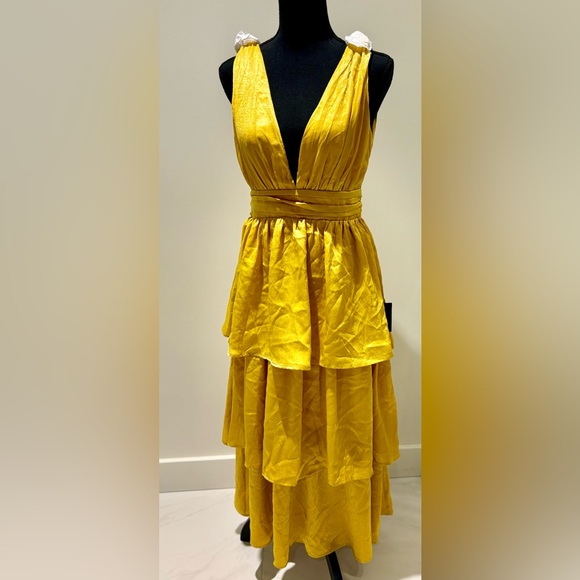 Lulus Marigold/Canary tiered dress - Picture 2 of 13